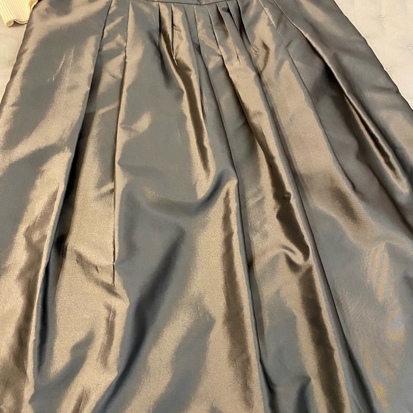 WORTHINGTON 2 piece sweater and skirt - Picture 5 of 6